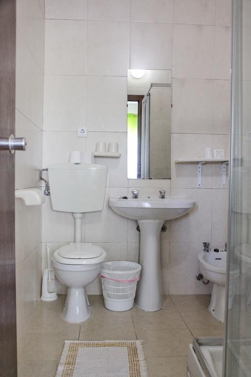 Hotel Solar Da Charneca レイリア 部屋 写真
