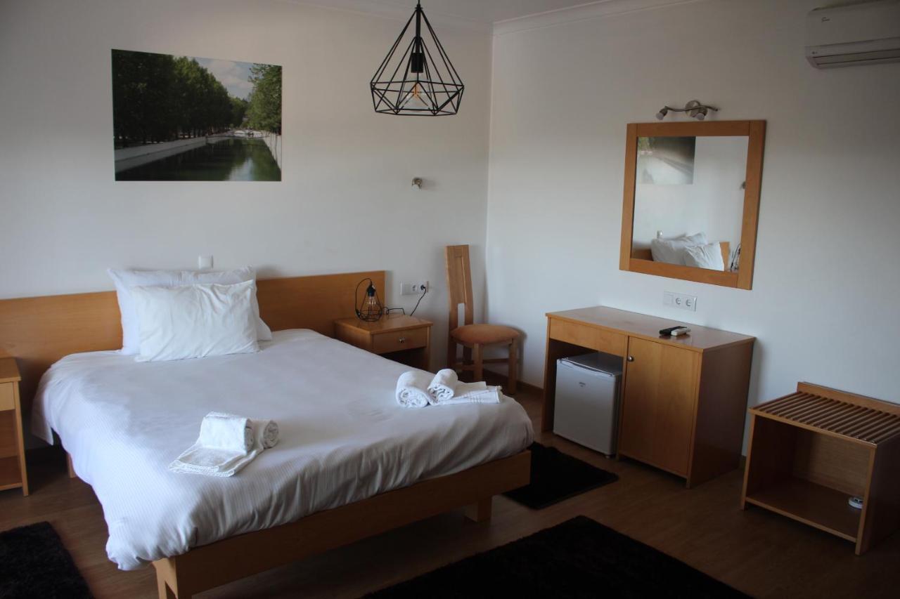 Hotel Solar Da Charneca レイリア エクステリア 写真